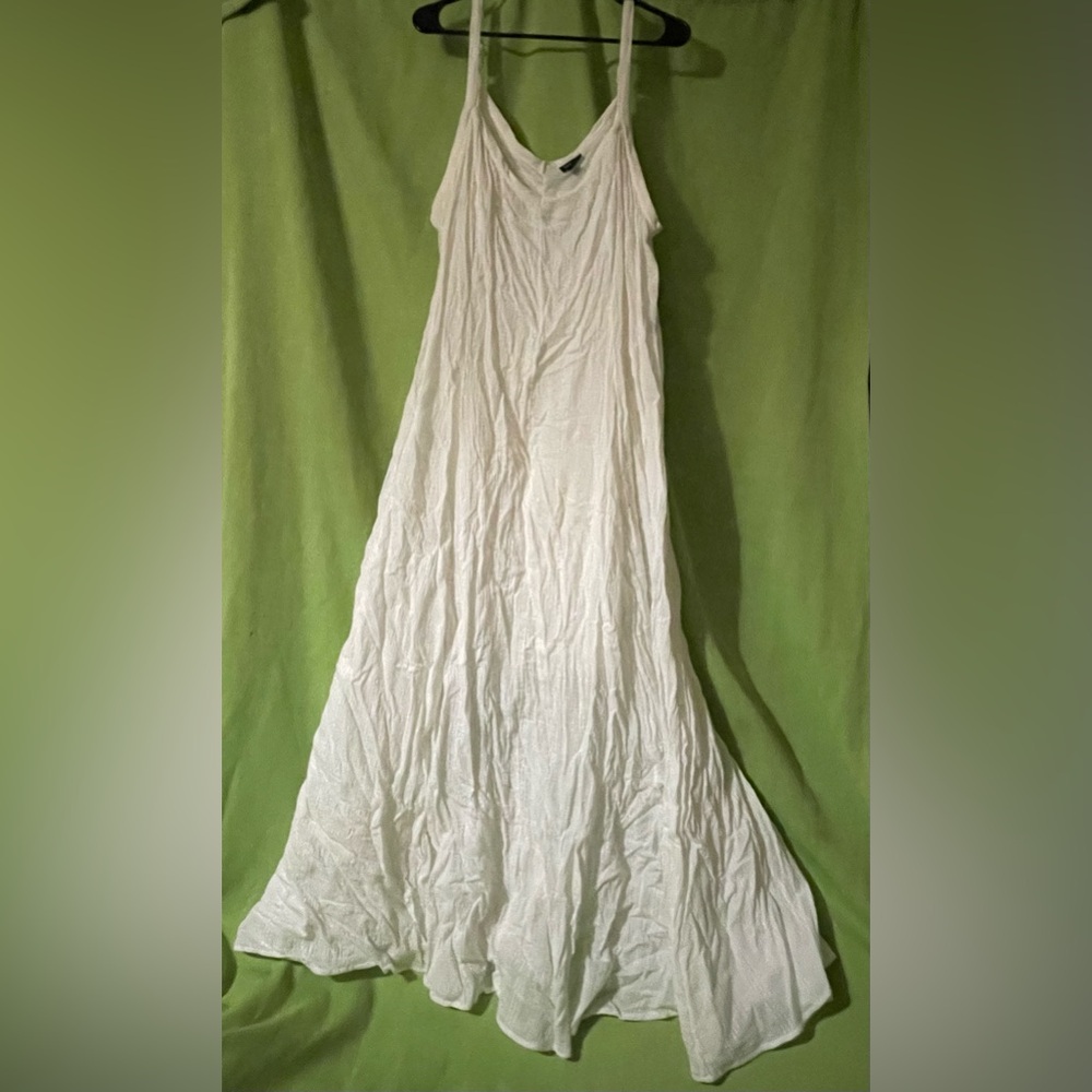 Elegant White Maxi Dress